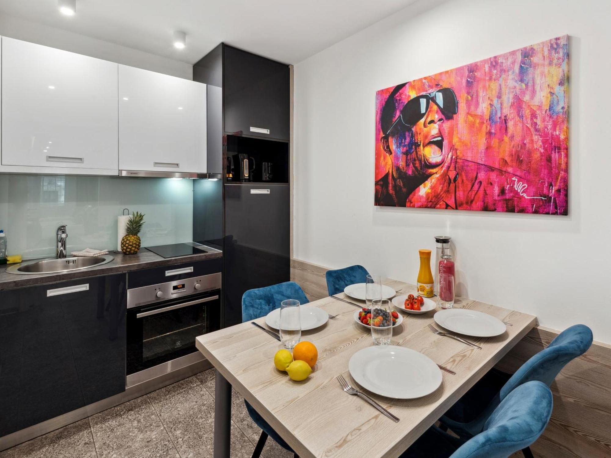 וינה Sky9 Apartments District 6 מראה חיצוני תמונה